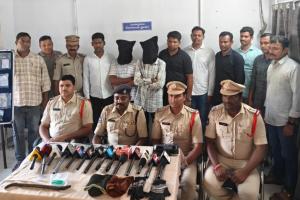 జగిత్యాలలో అంతర్ రాష్ట్ర దొంగల బృందం అరెస్ట్