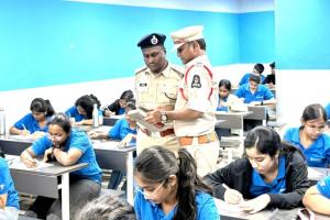 పోలీస్ అమరవీరుల సంస్మరణ వారోత్సవాలు