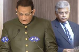 అజహరుద్దీన్ తెలంగాణ ప్రభుత్వంలో మంత్రిగా ప్రమాణ స్వీకారం