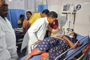 చేవెళ్ల బస్సు ప్రమాద స్థలాన్ని పరిశీలించిన డాక్టర్ జీ. చిన్నారెడ్డి