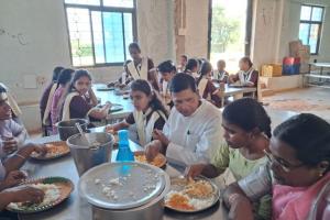 షాద్ నగర్ సాంఘిక సంక్షేమ కాలేజీని ఆకస్మికంగా సందర్శించిన  చిన్నారెడ్డి