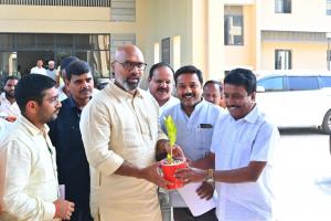 ఇన్ సర్వీస్ ఉపాధ్యాయులకు TET నుండి మినహాయింపు ఇప్పించండి