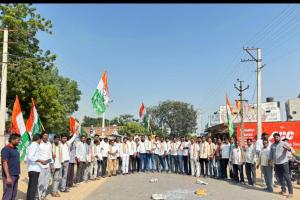 జూబ్లీహిల్స్ ఉపఎన్నికలో కాంగ్రెస్ ఘన విజయం..సంబరాలు చేసుకున్న గొల్లపల్లి కాంగ్రెస్ నాయకులు..*
