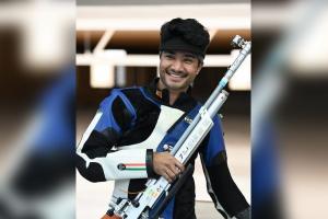 డెఫ్లింపిక్స్‌లో స్వర్ణం సాధించిన ధనుష్ శ్రీకాంత్‌కు సీఎం రేవంత్ రెడ్డి అభినందనలు