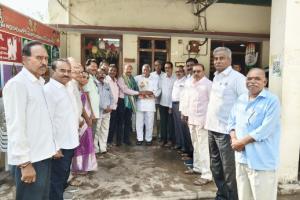 మాజీ మంత్రి జీవన్ రెడ్డితో విశ్రాంతి ఉద్యోగస్తుల కొత్త కార్యవర్గం