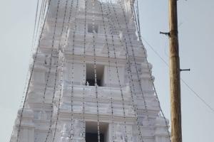 ఆలయం చుట్టూ బోనాలతో ప్రదక్షిణలు… దండివారం సందర్బంగా భక్తుల సందడి