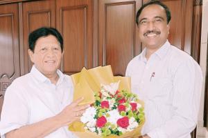 జగిత్యాల యావర్ రోడ్ విస్తరణకు సహకరించండి – సుదర్శన్ రెడ్డిని కలిసిన ఎమ్మెల్యే సంజయ్ 