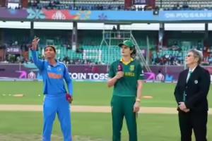 🇮🇳 మహిళల వన్డే ప్రపంచకప్ ఫైనల్ — భారత మహిళలు 298/7 స్కోరుతో ఇన్నింగ్స్ పూర్తి