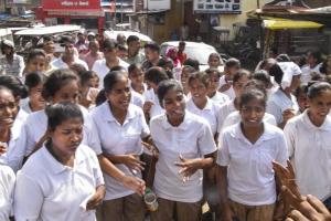 Gorak poor మహిళా కానిస్టేబుల్ శిక్షణ కేంద్రంలో బాత్ రూమ్ ల దగ్గర సీసీ కెమెరాలు - ట్రైనీల నిరసన 