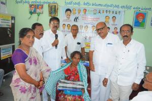 సీనియర్ సిటిజెన్స్ ఆధ్వర్యంలో దివ్యాంగుల దినోత్సవం