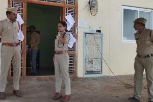 ప్రశాంత వాతావరణంలో స్థానిక సంస్థల ఎన్నికలు జరుపుకోవాలి - అడిషనల్ ఎస్పీ శేషాద్రినీ రెడ్డి