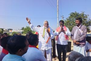 బీర్పూర్ మండలంలో జీవన్ రెడ్డి ప్రచారం – గత ప్రభుత్వంపై విమర్శలు, అభివృద్ధి హామీలు.