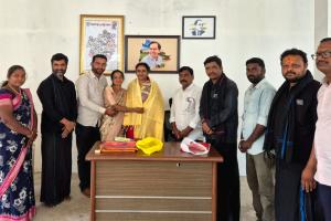 అల్లిపూర్ నూతన సర్పంచ్‌, ఉపసర్పంచ్‌లకు శుభాకాంక్షలు తెలిపిన  తొలి జడ్పీ చైర్పర్సన్ దావ వసంత సురేష్