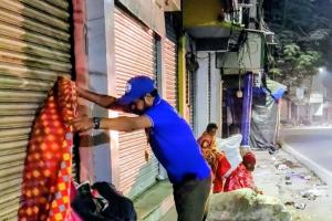 నూతన సంవత్సరానికి స్వాగతంగా నిరాశ్రయులకు దుప్పట్ల పంపిణీ చేసిన స్కై ఫౌండేషన్.