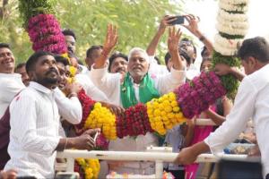 ఘనంగా ఇందిరా భవన్‌లో మాజీ మంత్రి జీవన్ రెడ్డి 75వ జన్మదిన వేడుకలు