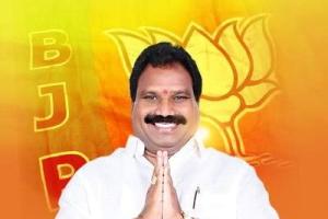 బీజేపీ సభ్యత్వానికి రాజీనామా చేసిన మాజీ ఎమ్మెల్యే ఆరూరి రమేష్