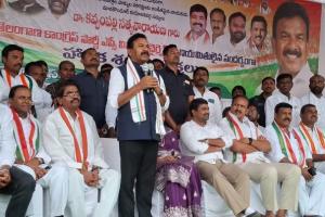 టీపీసీసీ ఎస్సీ విభాగం చైర్మన్‌ కవ్వంపల్లి సత్యనారాయణకు కరీంనగర్ జిల్లాలో కాంగ్రెస్ శ్రేణుల ఘన స్వాగతం