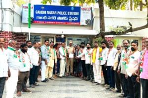 తలసాని వ్యాఖ్యలకు వ్యతిరేకంగా పీఎస్ లో కాంగ్రెస్ నేతల ఫిర్యాదు