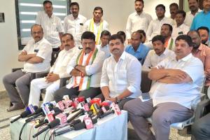 అవినీతి కవలలుగా ప్రజల కష్టాన్ని దోచుకున్న బీజేపీ–బీఆర్ఎస్ – డిసిసి అధ్యక్షులు, చొప్పదండి ఎమ్మెల్యే మేడిపల్లి సత్యం