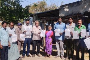 ఎన్నికల హామీల అమలే ప్రజాప్రభుత్వ లక్ష్యం – గృహ జ్యోతి పథకం లబ్ధిదారులకు పత్రాల పంపిణీ