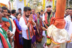 మేడారం సమ్మక్క–సారలమ్మ పుణ్యక్షేత్రం పునరుద్ధరణ పూర్తి – ప్రజలకు అంకితం చేసిన సీఎం రేవంత్ రెడ్డి
