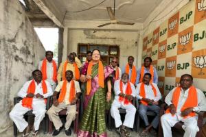 అర్చకుల పట్ల అమర్యాద సరికాదు – ఈవోపై చర్యలు తీసుకోవాలి