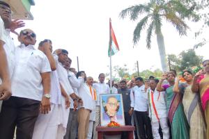 #Draft: Add Your Titleకరీంనగర్ డీసీసీ కార్యాలయంలో 77వ గణతంత్ర దినోత్సవం వేడుకలు