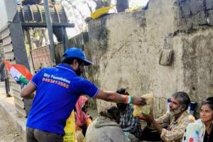 సంచర జాతుల వారికి ఆహారం పంపిణీ