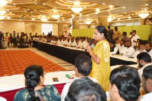 కులగణనలో బీసీలకు కేంద్రం ద్రోహం : కల్వకుంట్ల కవిత 