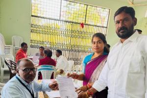 పంతం నెగ్గించుకొన్న MLA సంజయ్: 35 సీట్లతో పై చేయి.