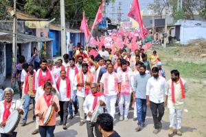 కాంగ్రెస్‌కు బుద్ధి చెప్పాలంటే కారు గుర్తుకే ఓటు: కొప్పుల ఈశ్వర్