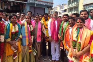 రాయికల్ మున్సిపల్ పీఠంపై ఎగిరిన గులాబీ జెండా