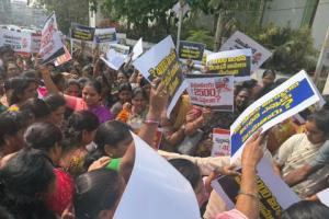 బేగంపేట ప్రజా భవన్ ఎదుట ఉద్రిక్తత – తెలంగాణ జాగృతి నేతలు, మహిళల అరెస్టు