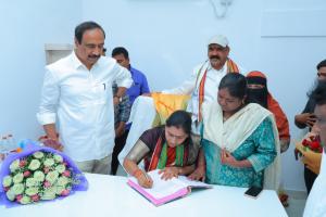 జగిత్యాల మున్సిపాలిటీ నూతన చైర్‌పర్సన్‌గా సమీండ్ల వాణి పదవీ బాధ్యతల స్వీకరణ