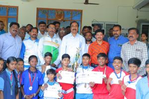 సీఎం కప్ కిక్ బాక్సింగ్ లో మెడల్ సాధించిన క్రీడాకారులను అభినందించిన ఎమ్మెల్యే డా సంజయ్