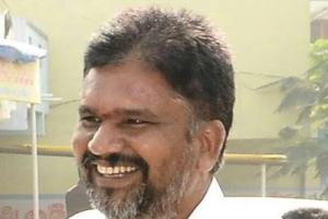 అర్హత లేమి, పారదర్శకత లోపం, విద్యా భవిష్యత్తుపై ముప్పు