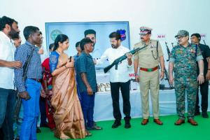 హింస ద్వారా సమస్యలకు పరిష్కారం సాధ్యం కాదు: సీఎం రేవంత్ రెడ్డి 