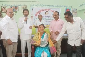 సీనియర్ సిటిజెన్స్ ఆధ్వర్యంలో అంతర్జాతీయ మహిళా దినోత్సవం.   సందర్భంగా  సన్మానాలు                            