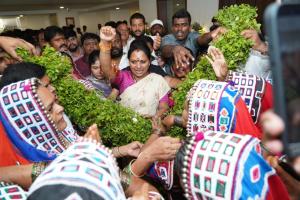 ఘనంగా కల్వకుంట్ల కవిత జన్మదిన వేడుకలు - గోధుమలతో భారీ చిత్రం, డాక్యుమెంటరీ విడుదల