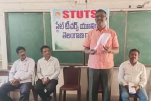 జనాకర్షక పథకాల కి తప్ప విద్యారంగానికి కేటాయింపులు లేవు_ )ఎస్ టి యు