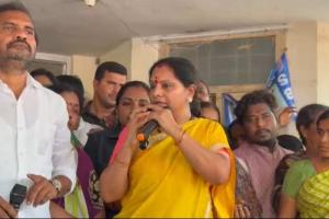 వెలుగుమట్ల బాధితుల ఆవేదన చూస్తే కడుపు తరుక్కుపోతోంది: కల్వకుంట్ల కవిత