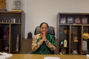 అవినీతి కాంగ్రెస్ తెలంగాణ ప్రజలను మోసం చేసింది - కేరళ ప్రజలకు కవిత విజ్ఞప్తి