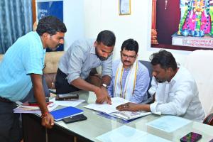 పుష్కరాలకు వచ్చే భక్తులకు ఎలాంటి అసౌకర్యాలు కలగకుండా ఏర్పాటు చేయాలి-రాష్ట్ర ఎస్సీ ఎస్టీ మంత్రి అడ్లూరి లక్ష్మణ్ కుమార్