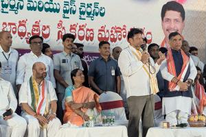 బ్రాహ్మణ సంక్షేమ పరిషత్ పథకాలను బ్రాహ్మణులు సద్వినియోగపరచుకోవాలి రాష్ట్ర ఐటీ శాఖ మంత్రి శ్రీధర్ బాబు దేవాదాయ శాఖ మంత్రి కొండా సురేఖ
