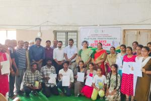 క్రీడల్లో ప్రతిభ కనబరిచిన వారికి జ్ఞాపికలు, అందజేసిన అదనపు కలెక్టర్ బి రాజా గౌడ్