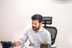 తుమ్మిడిహెట్టి బ్యారేజ్ ఎత్తుపై మహారాష్ట్రతో చర్చలకు తెలంగాణ అడుగు