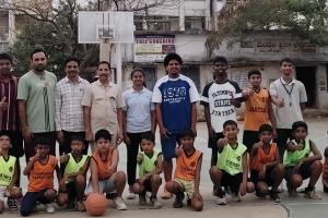 కొనసాగుతున్న ఉచిత బాస్కెట్బాల్ శిక్షణ శిబిరం