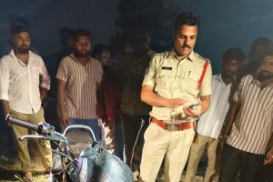 వరి కొయ్యలు కాల్చి పలువురి ప్రమాదానికి కారణమైన వారిపై ప్రజావాణిలో ఫిర్యాదు 