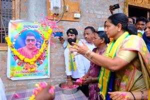 నేరెళ్ల బాధితులకు న్యాయం చేయాలి -  కల్వకుంట్ల కవిత