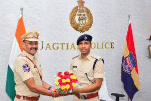 పదోన్నతి పొందిన ఎస్‌.ఐ వెంకటేశ్వర్లకు ఎస్పీ శుభాకాంక్షలు